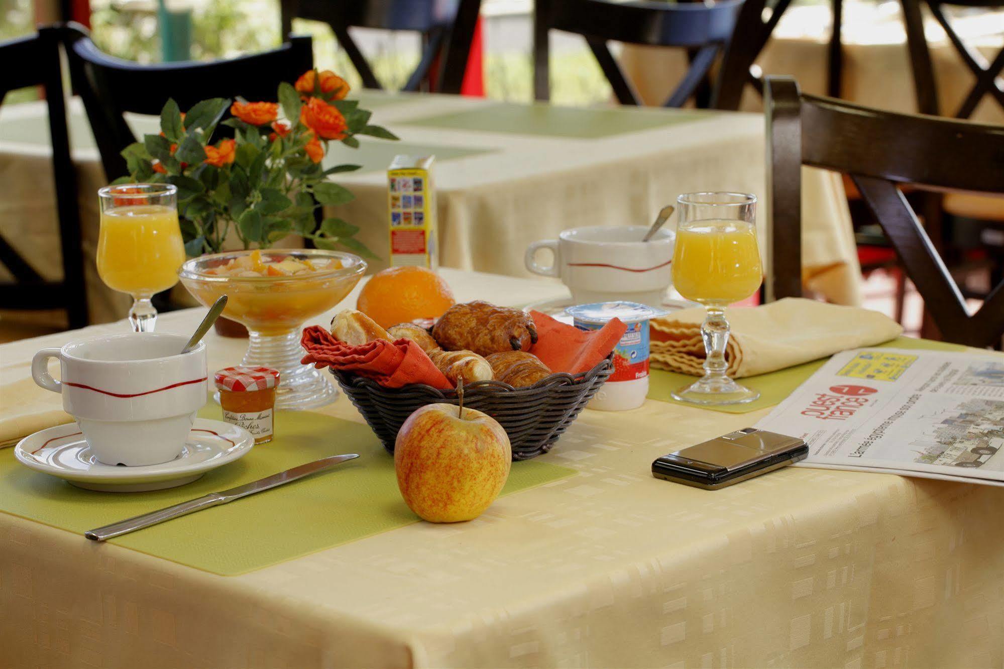 Brit Hotel Argentan Kültér fotó