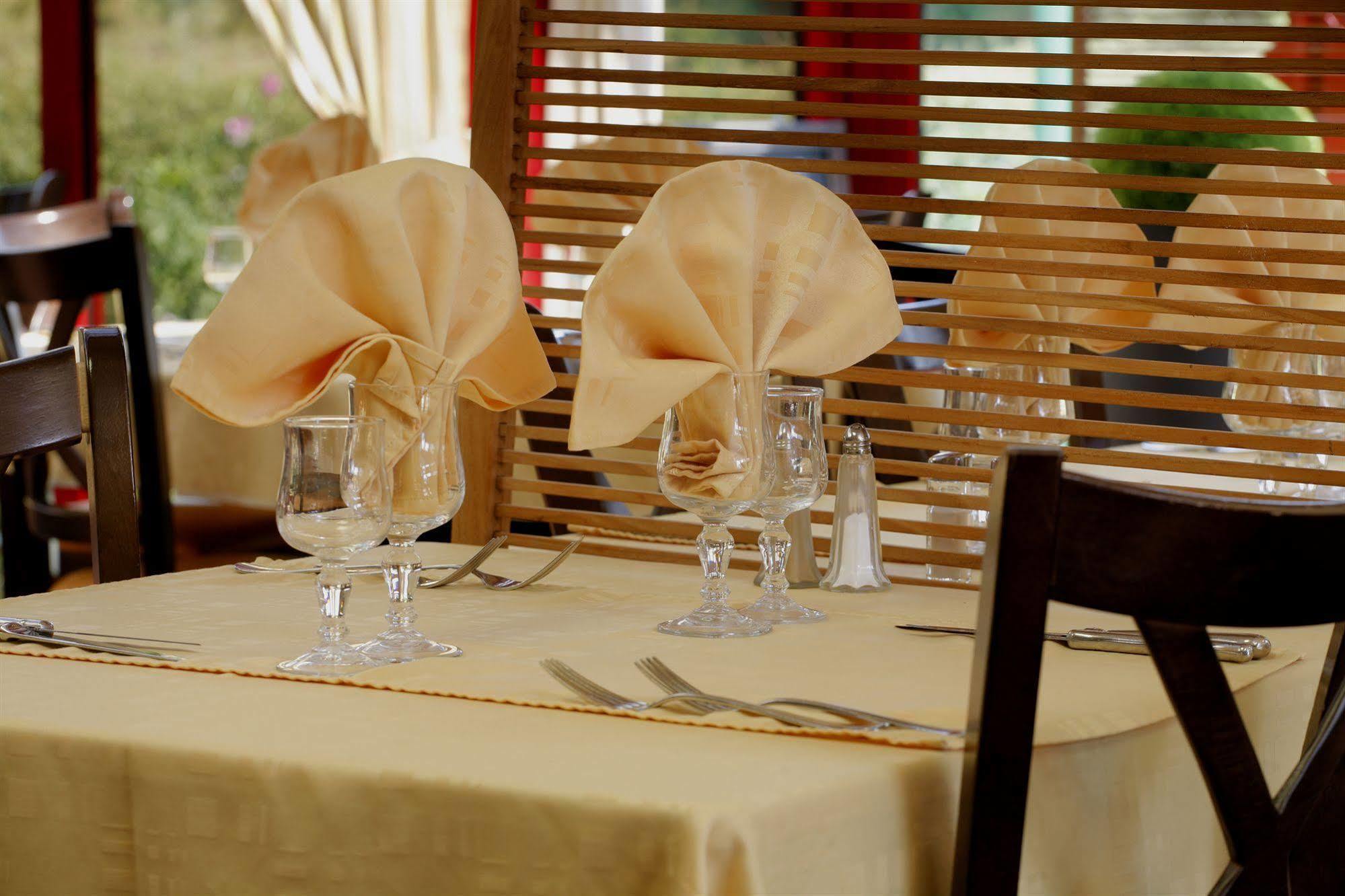 Brit Hotel Argentan Kültér fotó